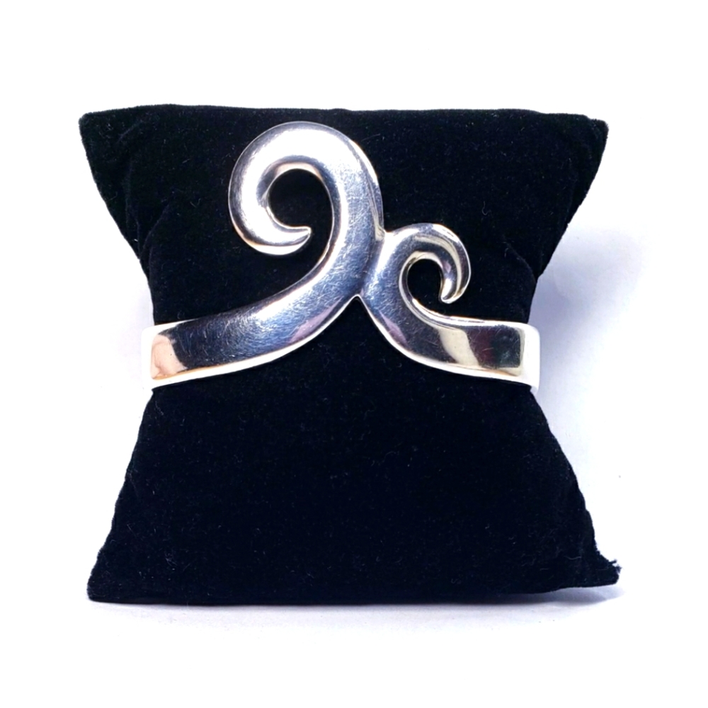 Modernist Taxco Hinged Sterling Silver Bangle Bracelet 7.25"